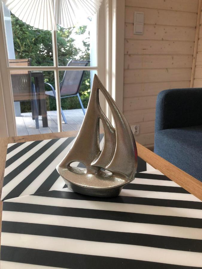 Domki Kapitanskie Z Prywatnym Polem Do Gry W Mini Golf Rewal Luaran gambar