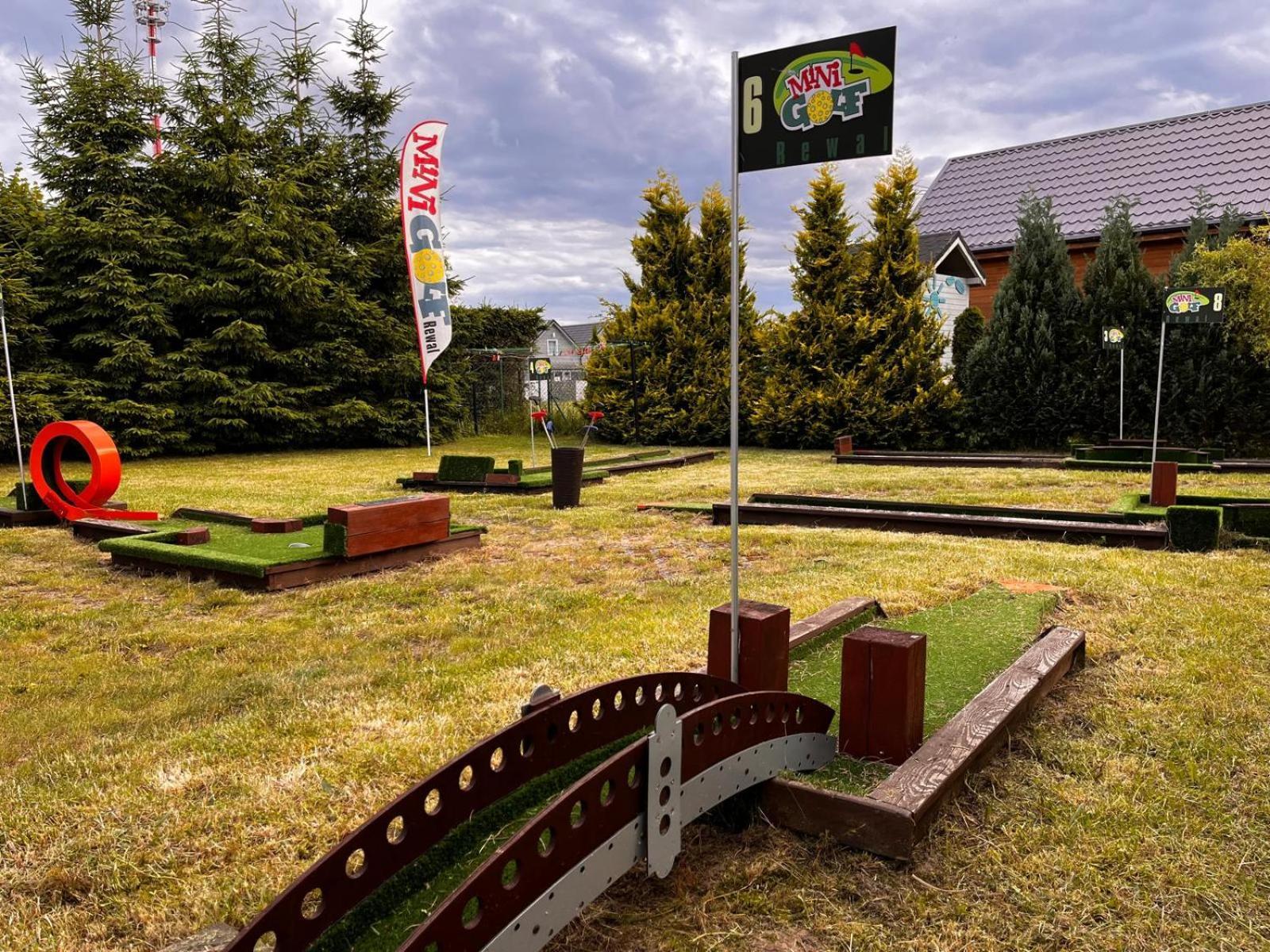 Domki Kapitanskie Z Prywatnym Polem Do Gry W Mini Golf Rewal Luaran gambar