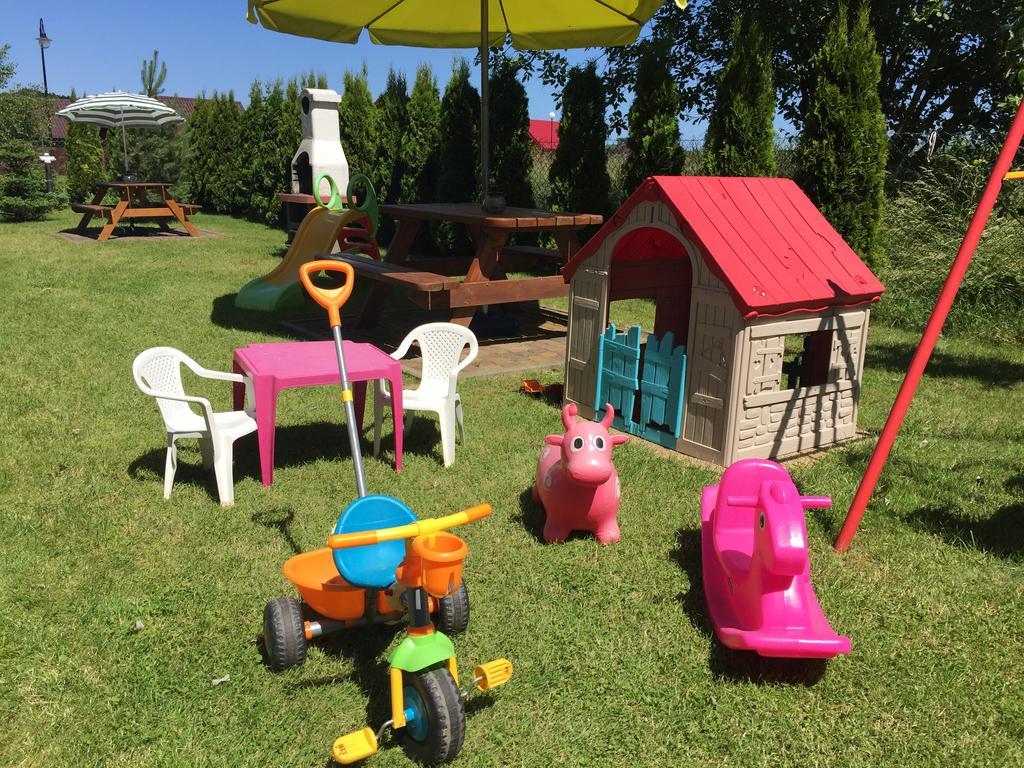 Domki Kapitanskie Z Prywatnym Polem Do Gry W Mini Golf Rewal Luaran gambar